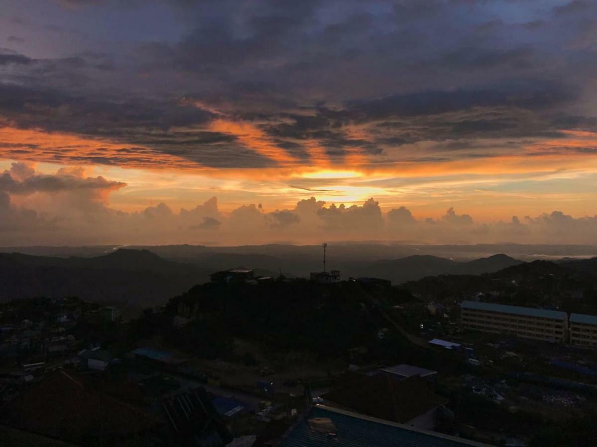 Vacation House In Baguio With Amazing Sunset Views Baguio City Bagian luar foto